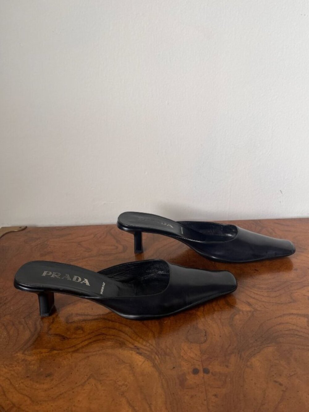Prada Vintage Y2K Leather Mules Size 9.5 Minimalist Early 2000s Designer